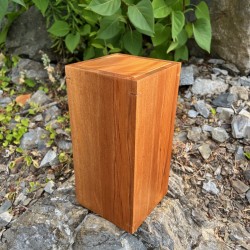 Rimu Urn - Medium